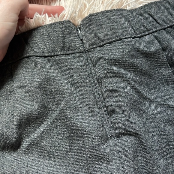 NWT Hollister Gray Skirt - Picture 5 of 7